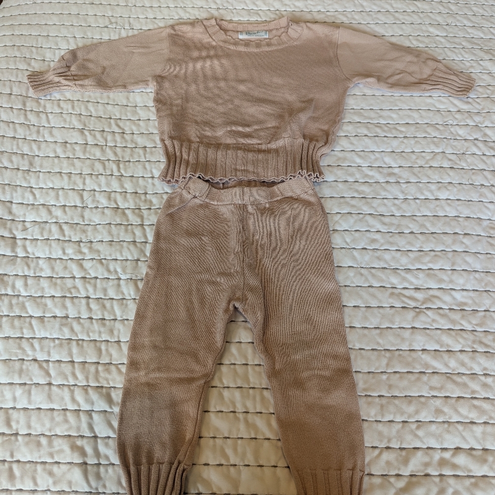 Feltman Brother's Girls Knit Set